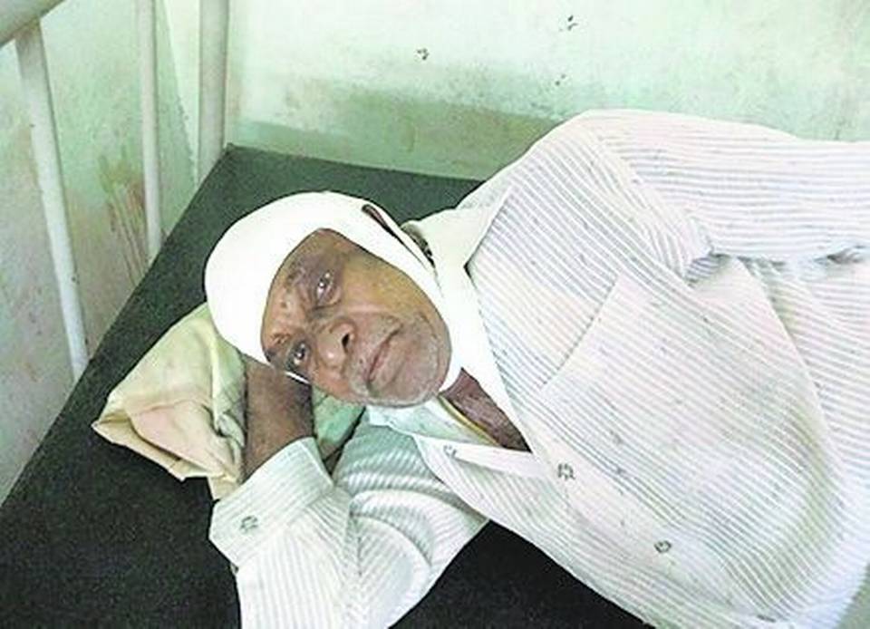 യാ​ത്ര​ക്കാ​ര​നെ ട്രെ​യി​നി​ൽ​നി​ന്ന്​ ത​ള്ളി​യി​ട്ട്​​ പ​ണം ക​വ​ർ​ന്നു